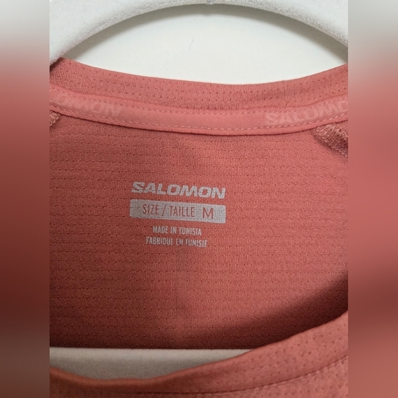 Salomon womens pink short sleeve lightweight running shirt | size medium - Picture 3 of 6